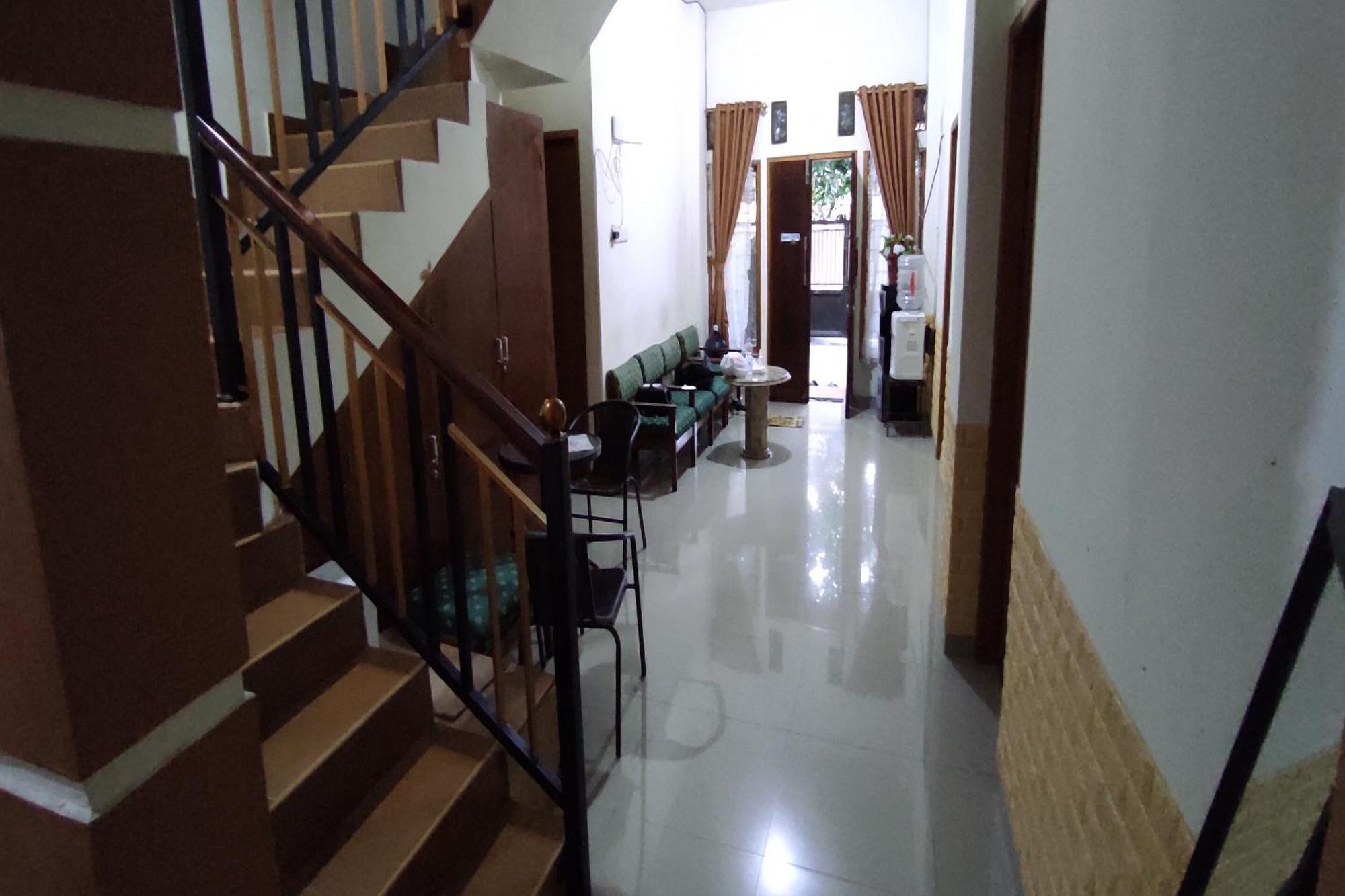 Oyo 93764 Homestay Citra Kendari Exterior photo